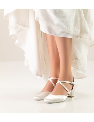 Felice – Chaussures de danse fermées en satin blanc – Werner Kern